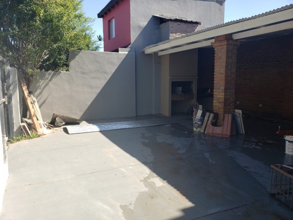 Venta Conjunto 3 Casas con terreno y local Comercial.