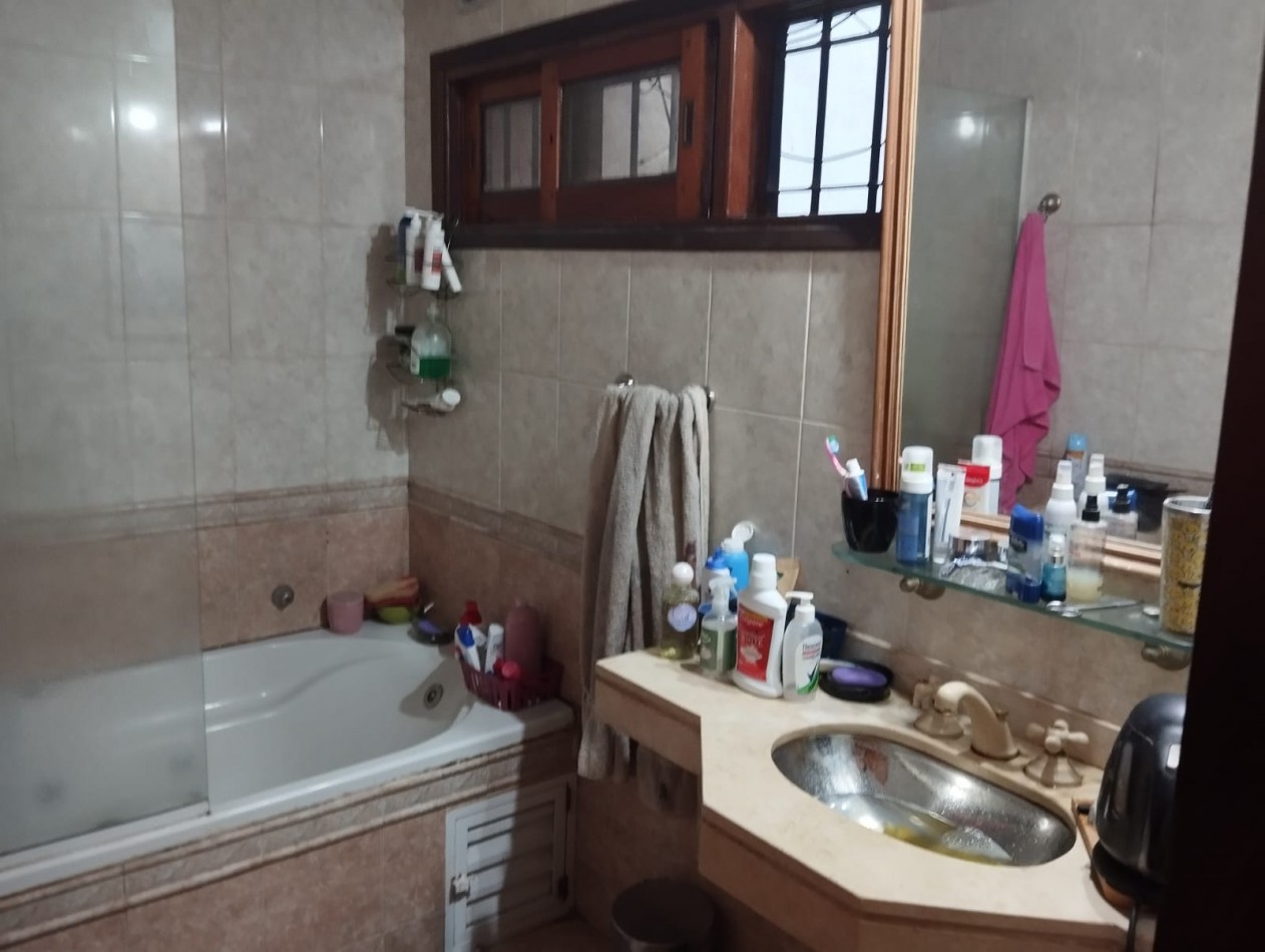 VENTA . VILLA SARITA. CHALET EN DOS PLANTAS