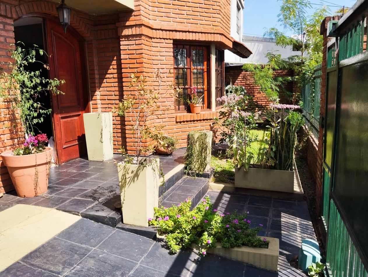 VENTA . VILLA SARITA. CHALET EN DOS PLANTAS