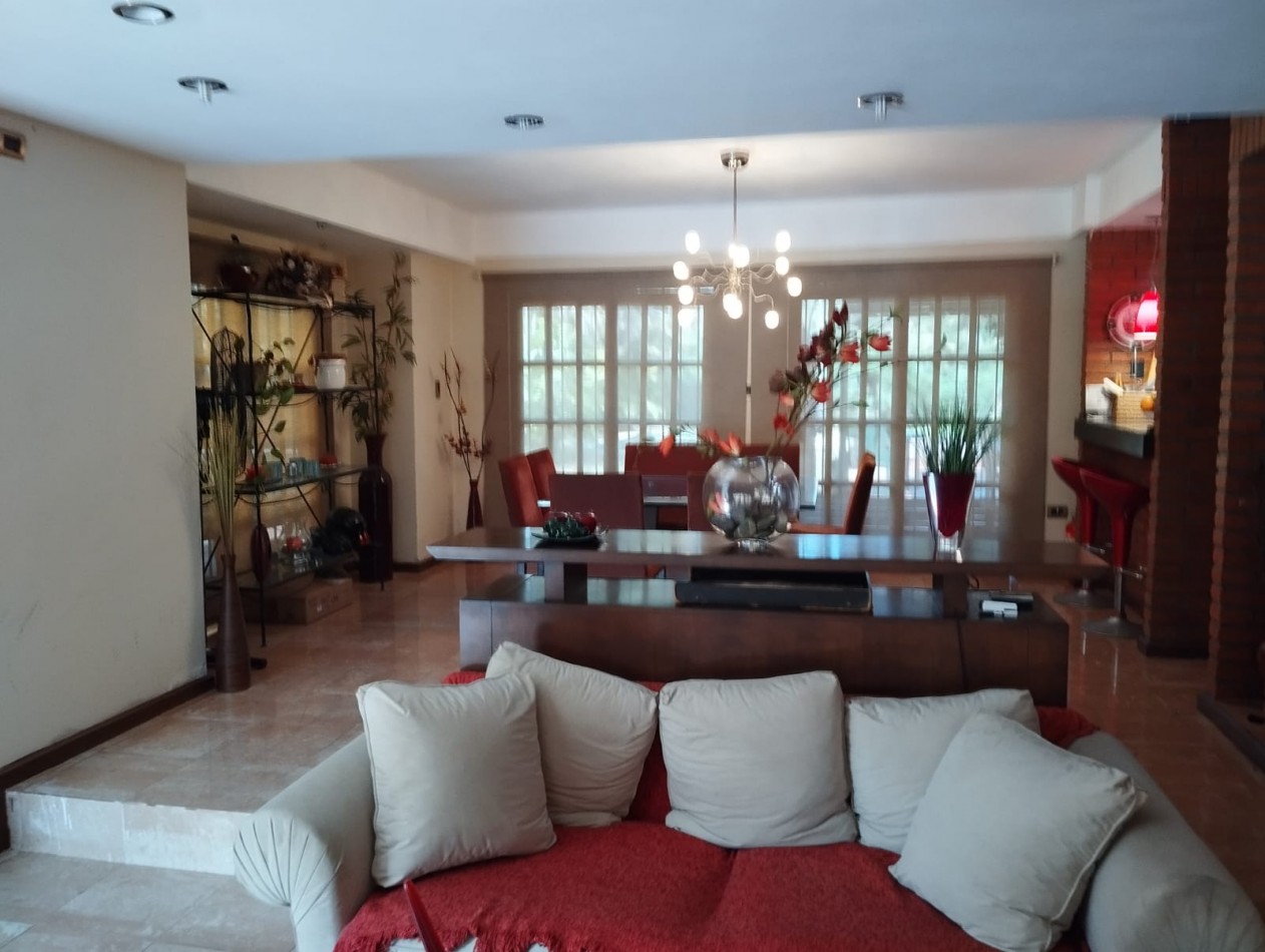 VENTA . VILLA SARITA. CHALET EN DOS PLANTAS