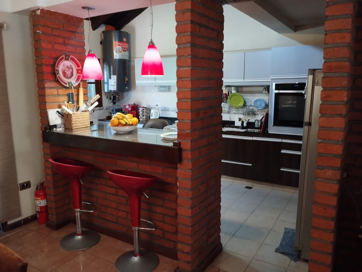 VENTA . VILLA SARITA. CHALET EN DOS PLANTAS