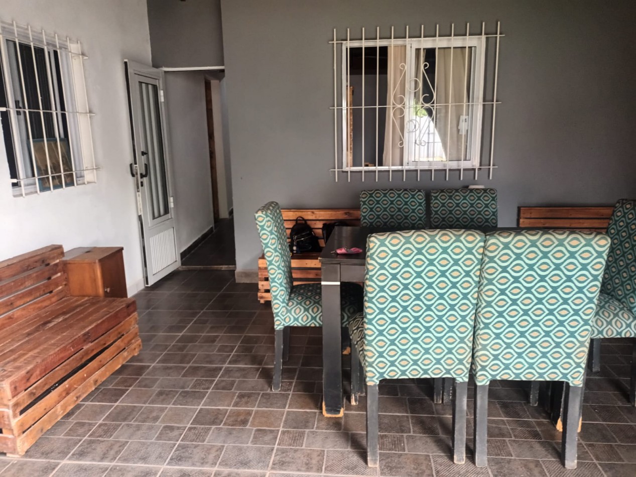 HABITACION AMOBLADA. PILETA. ZONA AV. LAVALLE Y AV. CABRED