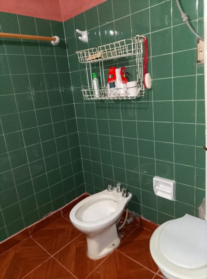 VENTA CASA CON LOCAL EN ESQUINA