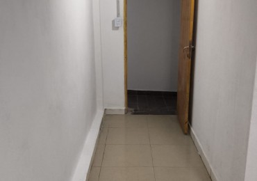 HABITACION AMOBLADA. PILETA. ZONA AV. LAVALLE Y AV. CABRED