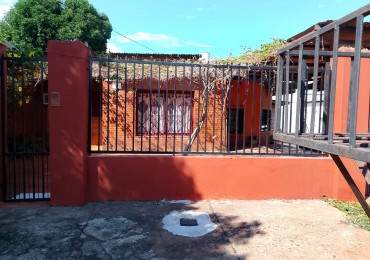 VENTA CASA CON LOCAL EN ESQUINA